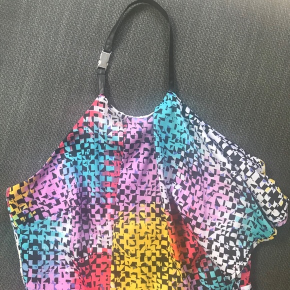 Cynthia Steffe Sleeveless Halter dress size 2 - Picture 3 of 4